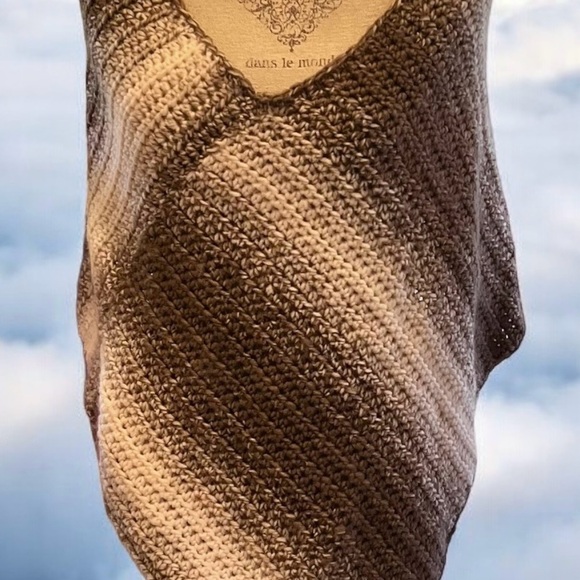 Vintage brown/ashbrown/creamy white poncho/shrug 75%acrylic/25%wool Soft & Warm - Picture 3 of 17